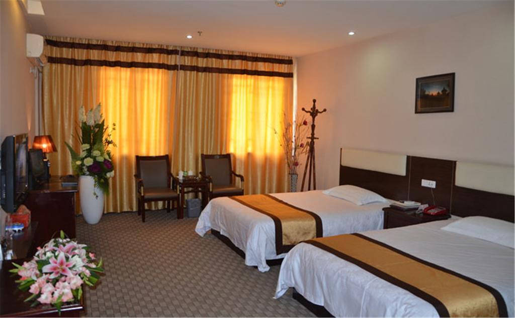 Wudangshan Yinjie Holiday Hotel Danjiangkou Chambre photo