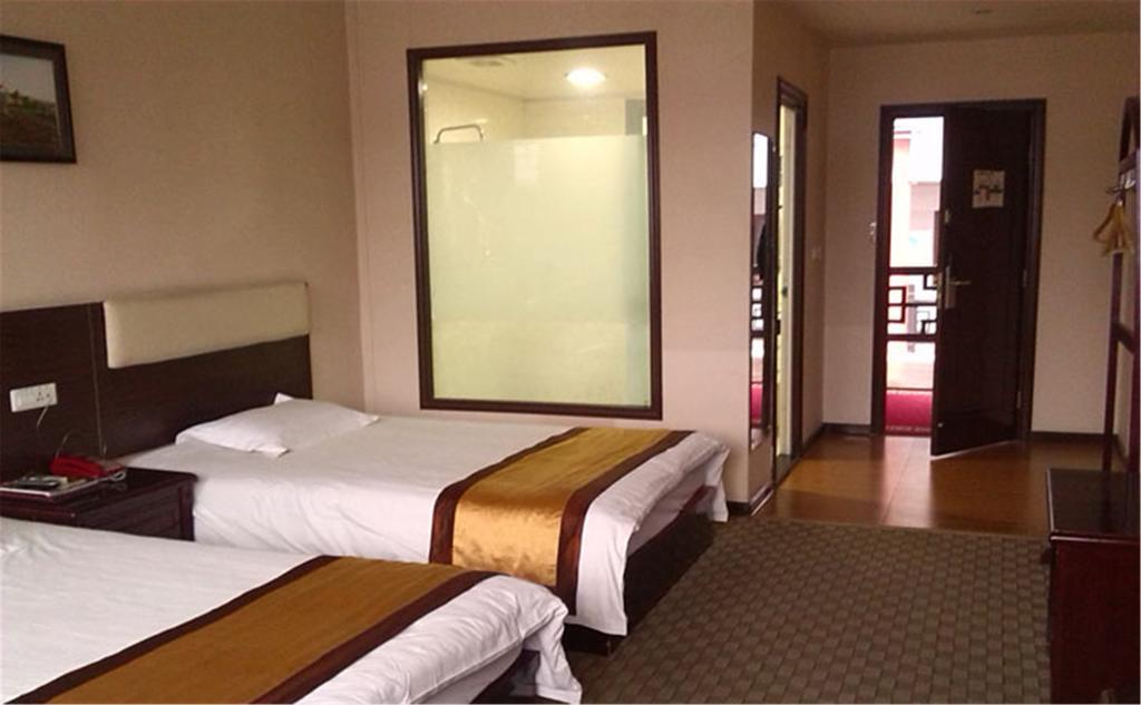 Wudangshan Yinjie Holiday Hotel Danjiangkou Chambre photo