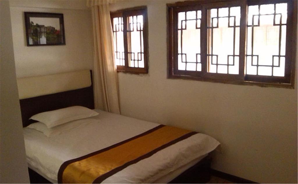 Wudangshan Yinjie Holiday Hotel Danjiangkou Chambre photo